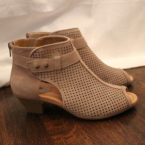 “Seren” Suede Boots by Earth